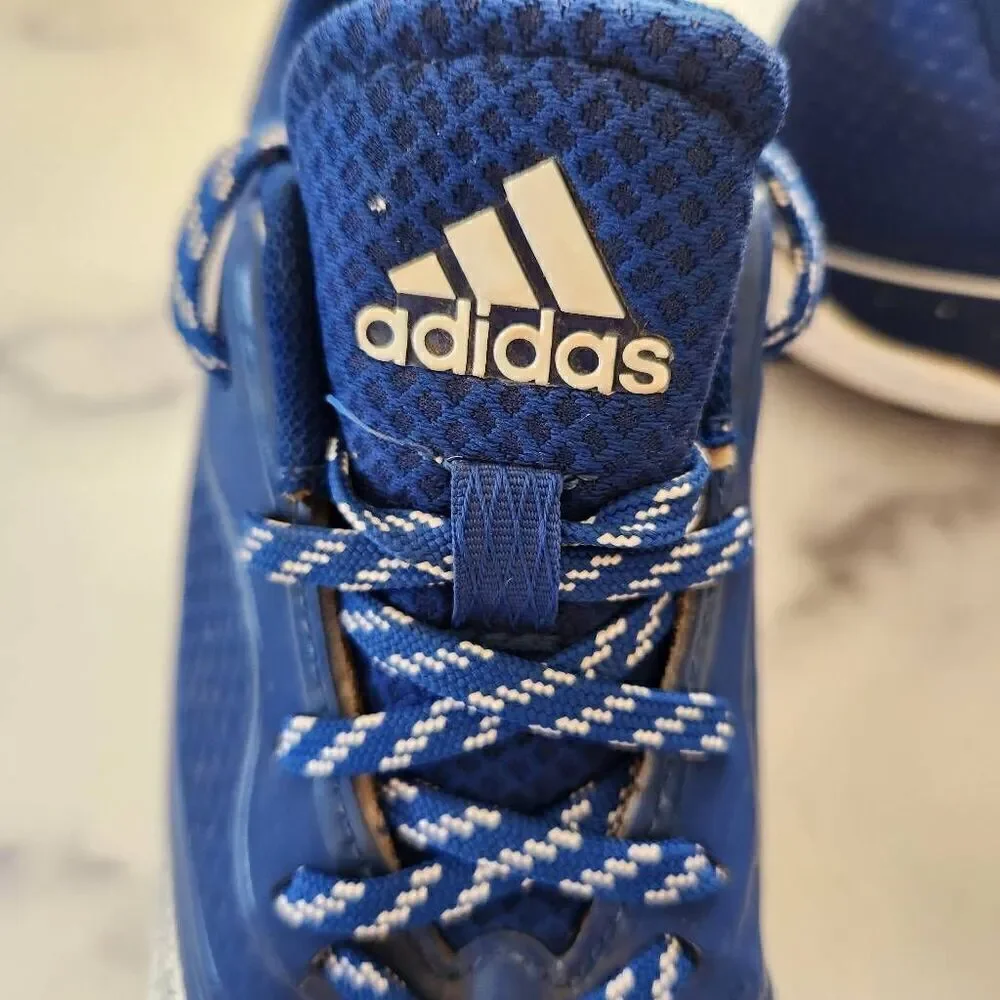 Adidas kids soccer shoes size 5 blue white speckle athletic sport